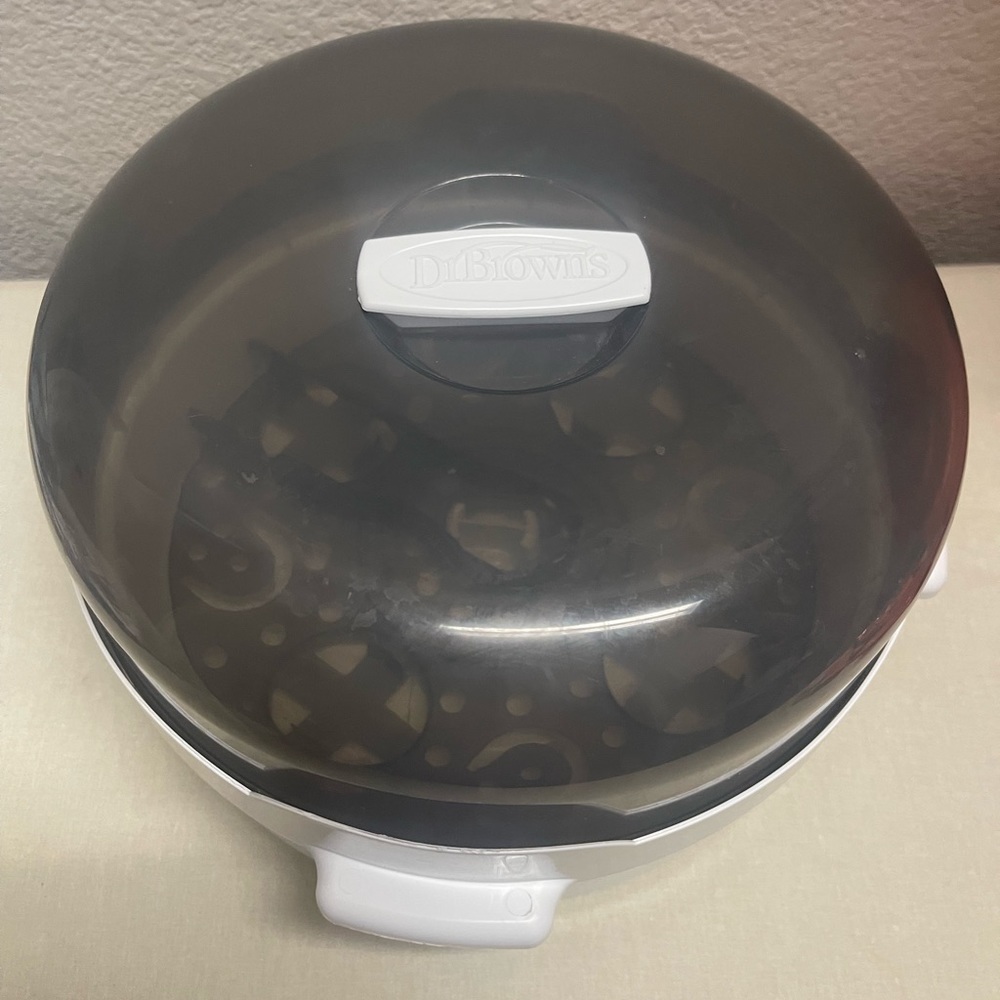 Dr. Brown’s Baby Bottle Microwave Sanitizer- used excellent condition
